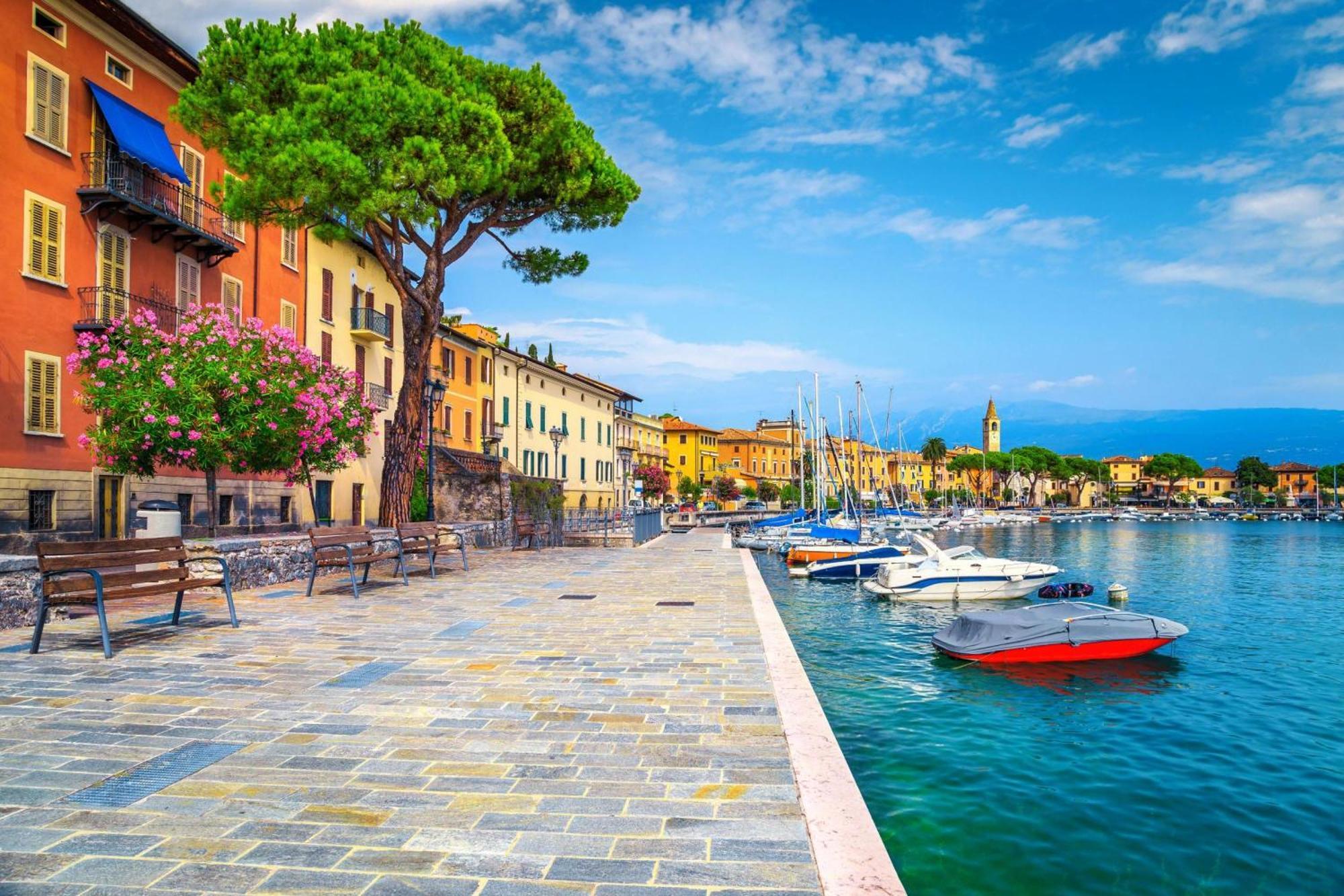 Spiaggia Azzurro -Lakeside With Terrace - Happy Rentals トスコラーノ・マデルノ エクステリア 写真